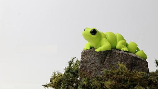 Krew3D Printables - Tiny Lizard - 3D Printed, Articulated, and Super Wiggly | 3D Printed Flexible Fidget Collectible Gift for Kids & Adults | ZOU3D