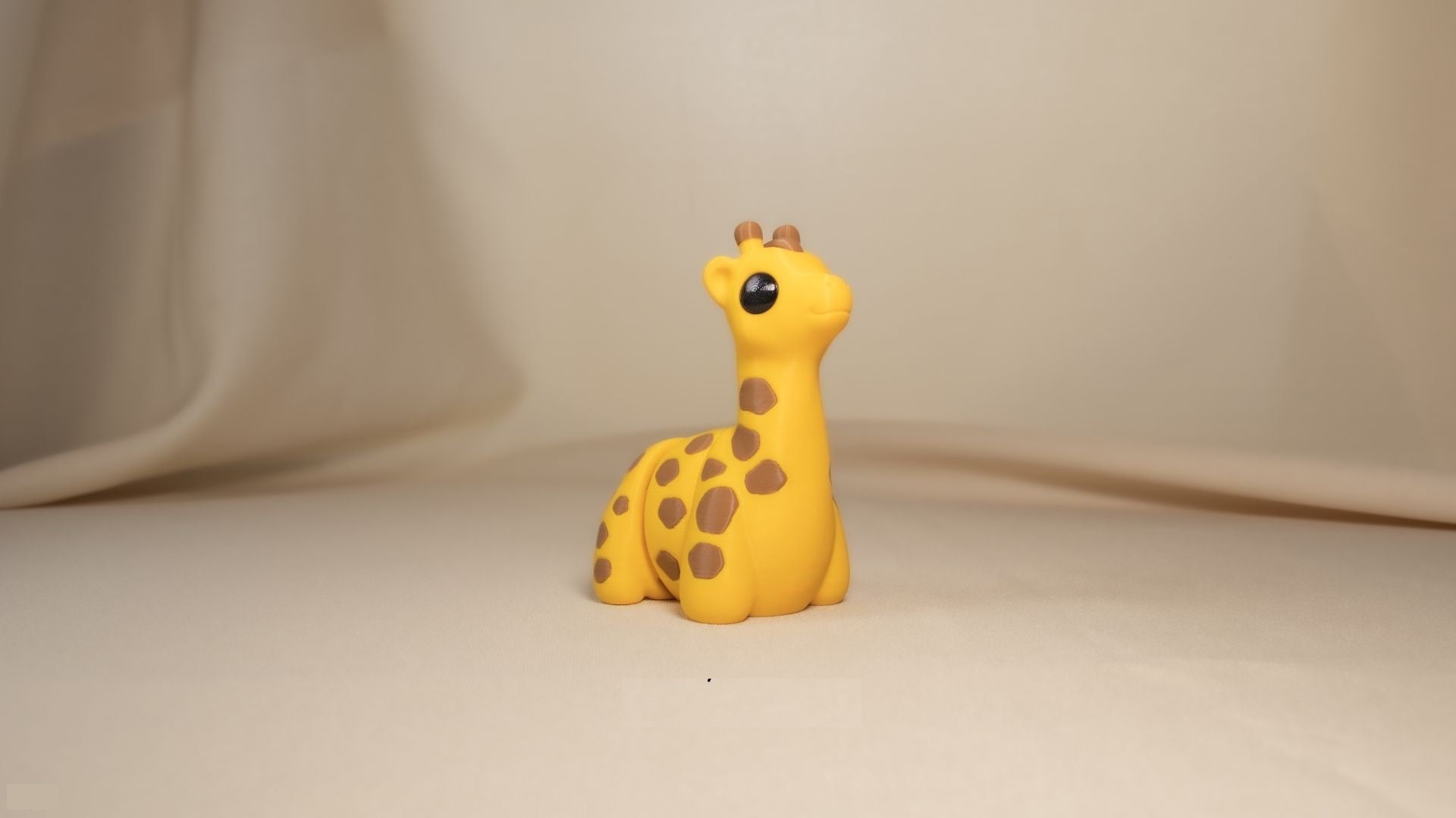 Krew3D Printables - Tiny Giraffe - 3D Printed, Articulated, and Super Wiggly | 3D Printed Flexible Fidget Collectible Gift for Kids & Adults | ZOU3D